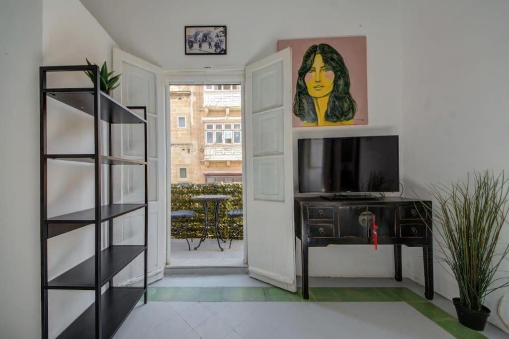 Traditional Maltese Town House In Floriana المظهر الخارجي الصورة